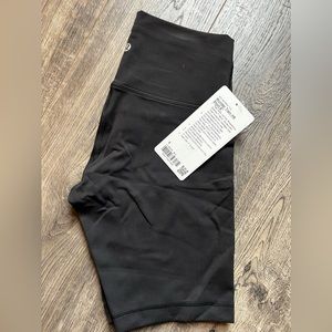 Lululemon Wunder Train HR Short 8”